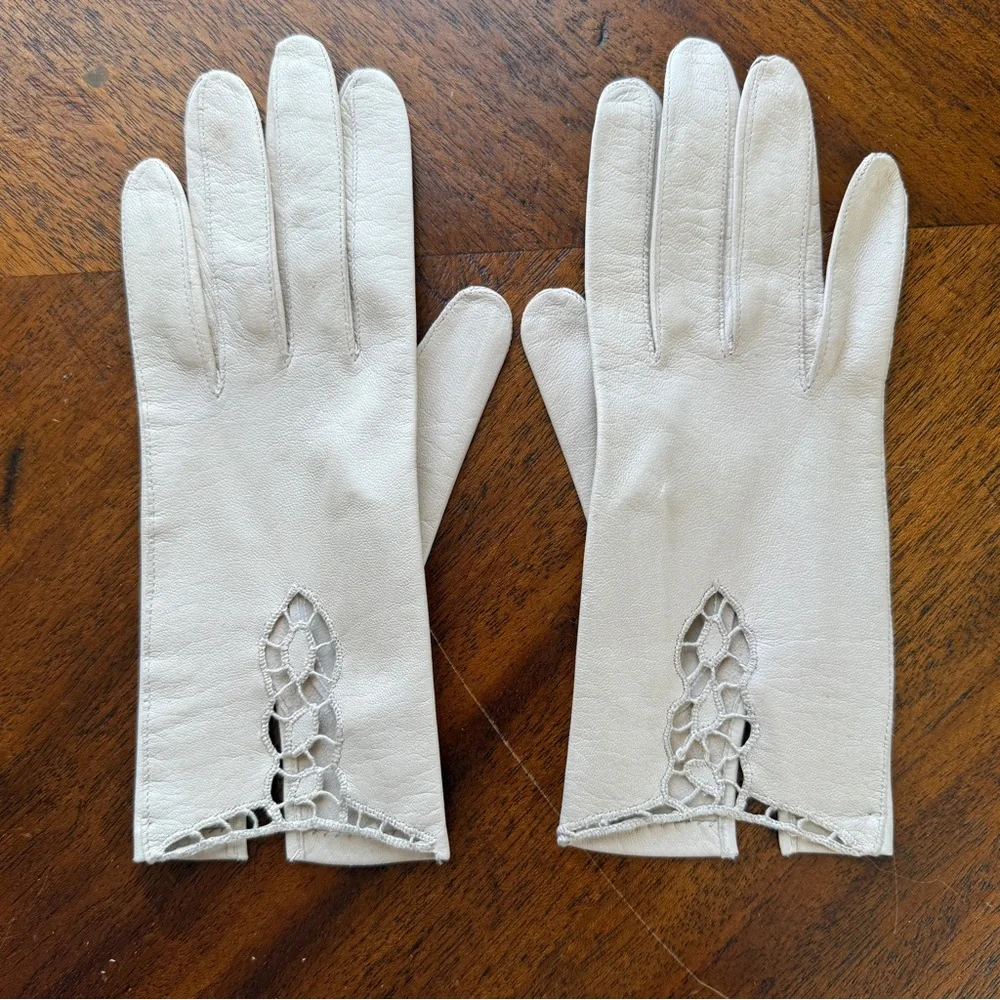 Vintage Cream Kid Leather Gloves LIKE NEW!